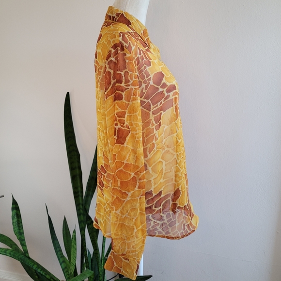 VTG Nicola Sheer Giraffe Print Blouse - Picture 5 of 12